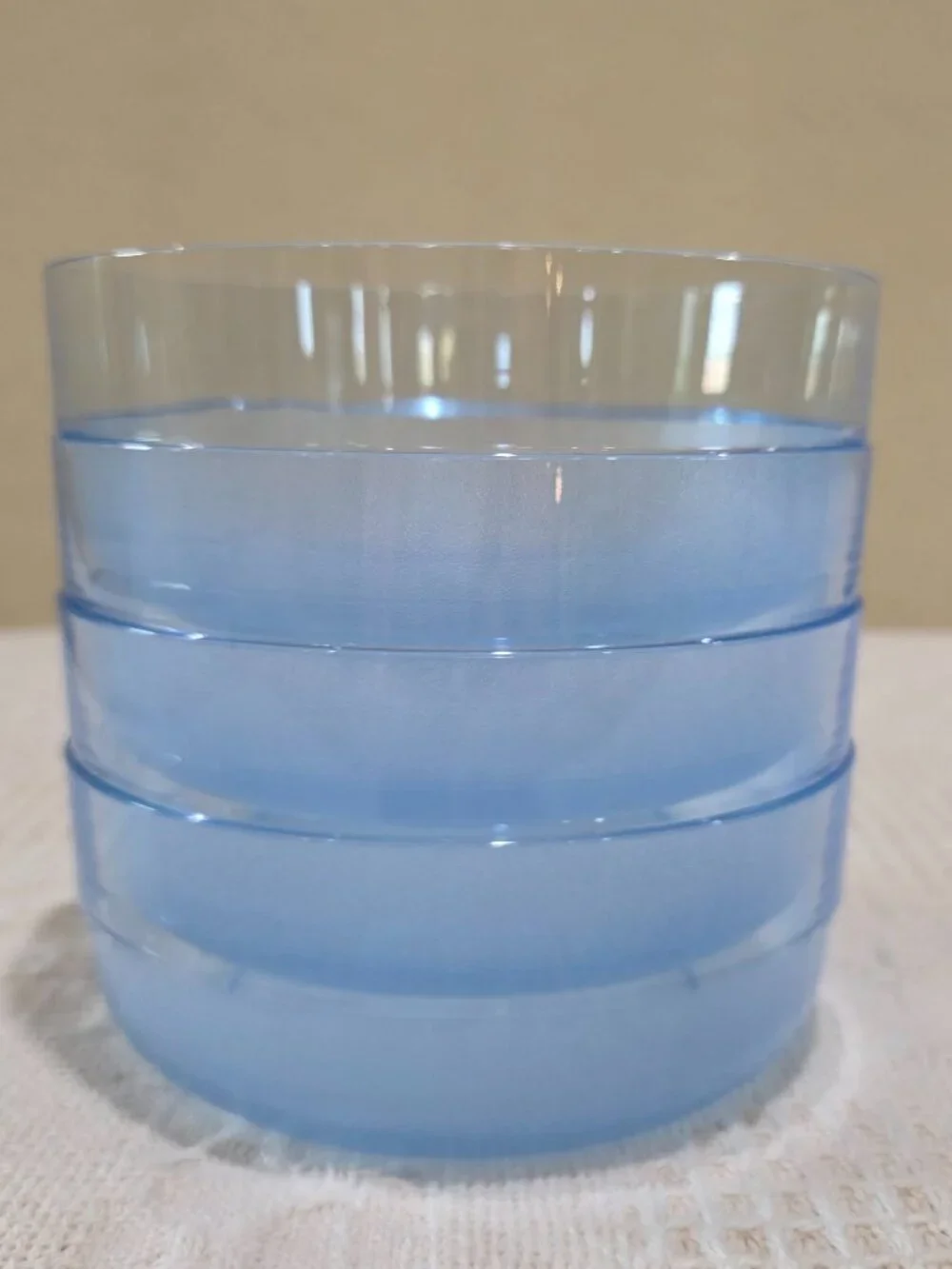 Authentic Tupperware Preludio Transparent Blue Acrylic Cereal Soup Bowls 2108